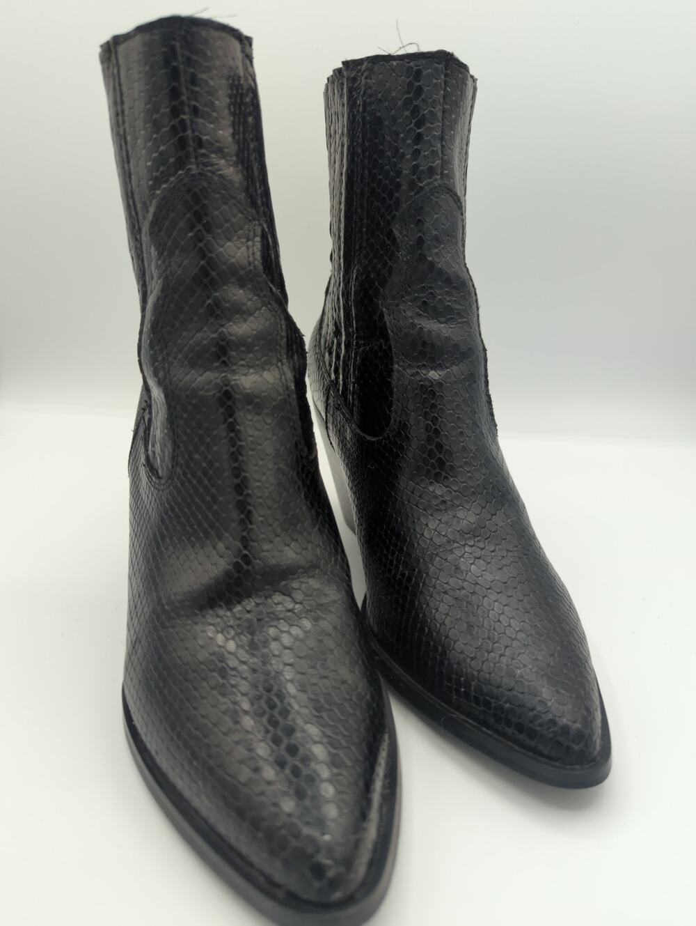 Aqua | Chelsea Heeled Boots | Size 6